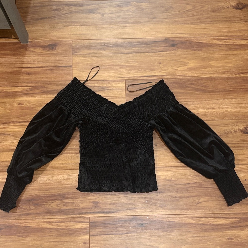 BB Dakota by Steve Madden Black Velvet Off-Shoulder Top